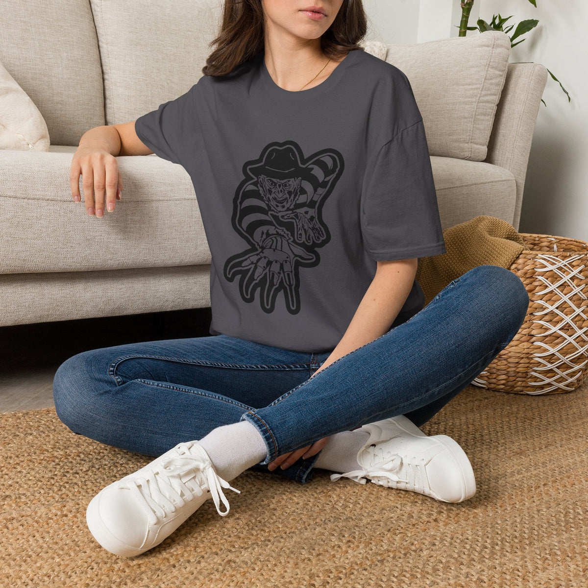 Horror Freddy Krueger-Inspired Tee — Vintage Nightmare Slasher Graphic T-Shirt