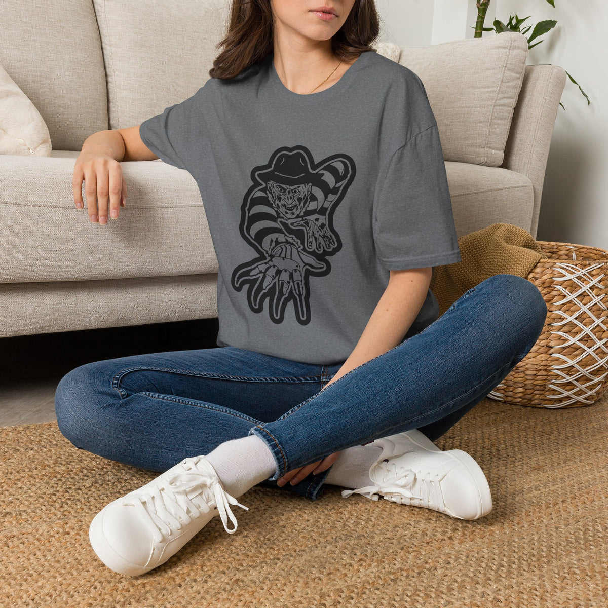 Horror Freddy Krueger-Inspired Tee — Vintage Nightmare Slasher Graphic T-Shirt